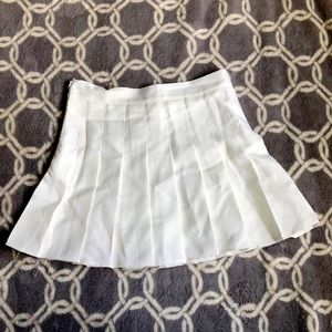 White tennis skirt/casual skirt